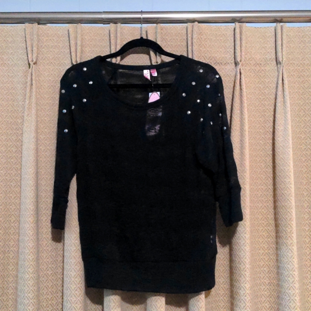 NWT Women's Size Large Dolled Up Black Sweater With Sliver Button details